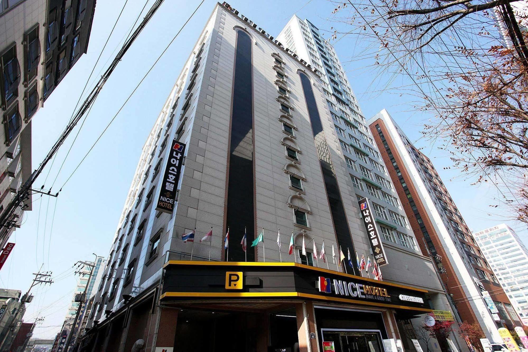 Nice Hotel Uijeongbu Esterno foto