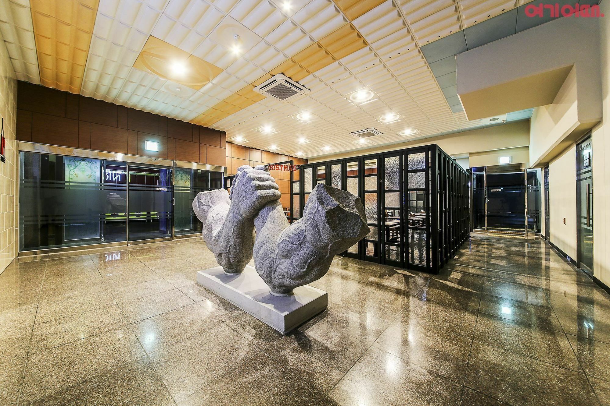 Nice Hotel Uijeongbu Esterno foto