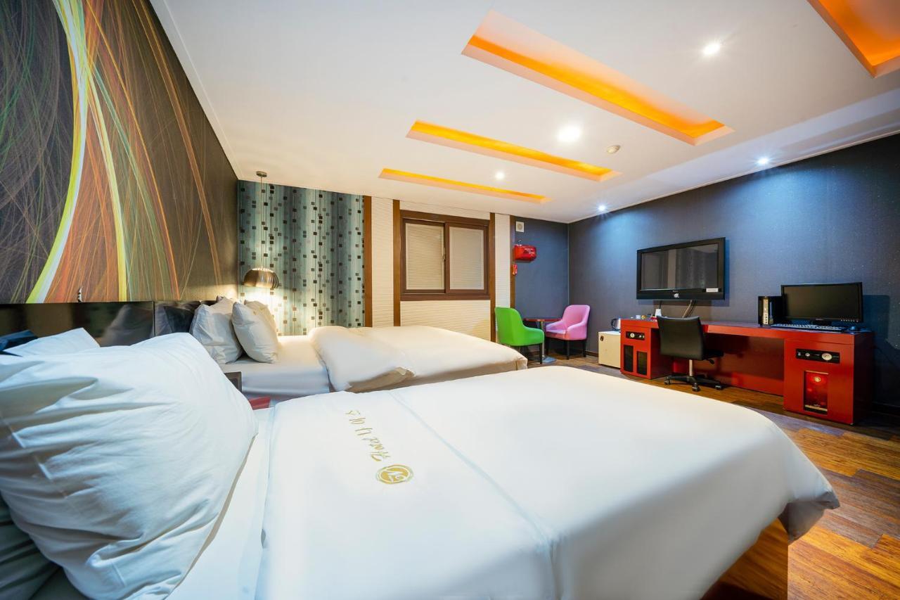Nice Hotel Uijeongbu Esterno foto